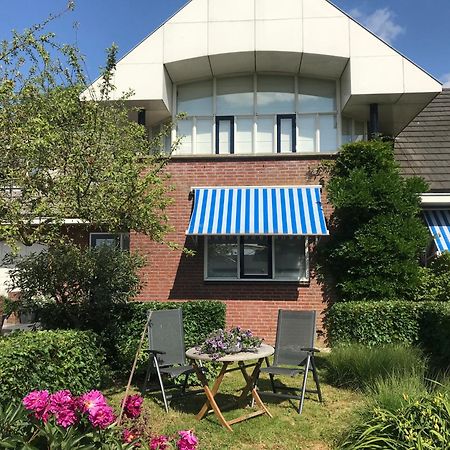 Gastenverblijf Villa Buitenplaats Wergea Contactloos Inchecken Naarderburen Exterior foto
