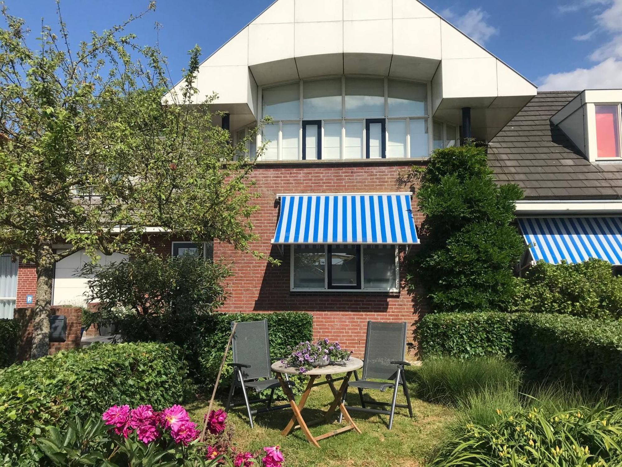 Gastenverblijf Villa Buitenplaats Wergea Contactloos Inchecken Naarderburen Exterior foto