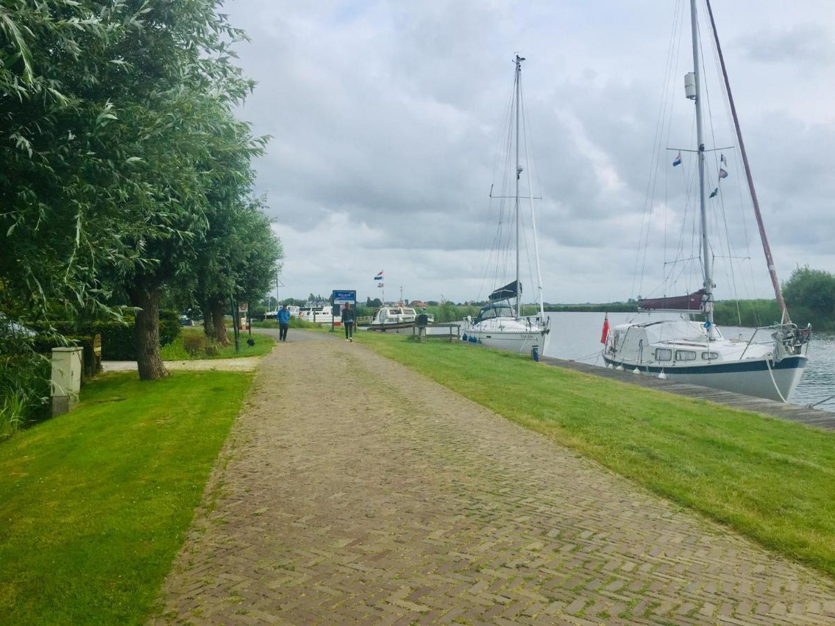 Gastenverblijf Villa Buitenplaats Wergea Contactloos Inchecken Naarderburen Exterior foto